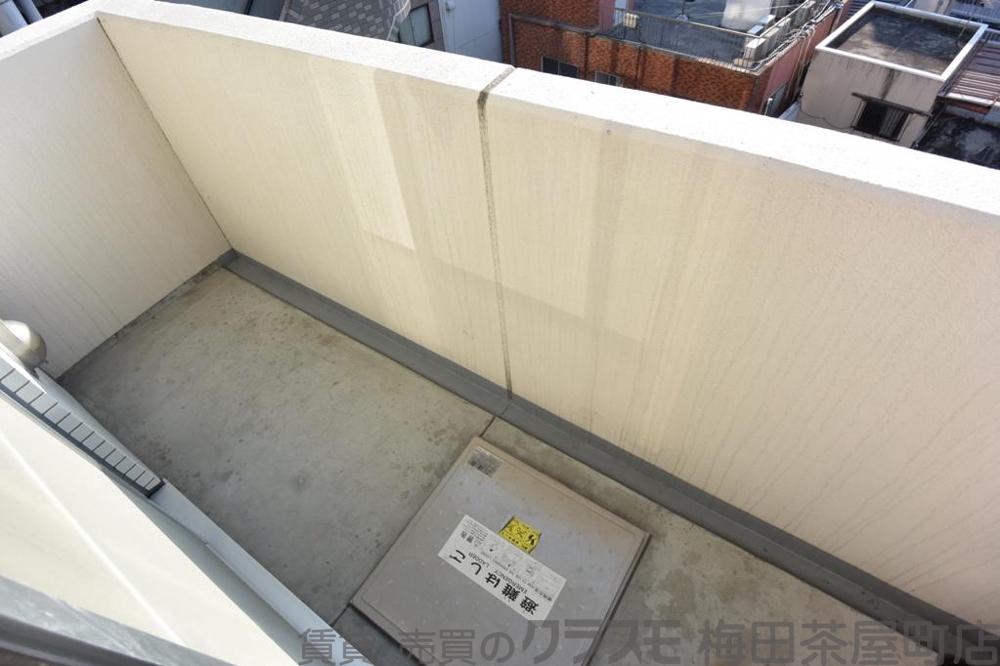 21/30 バルコニー