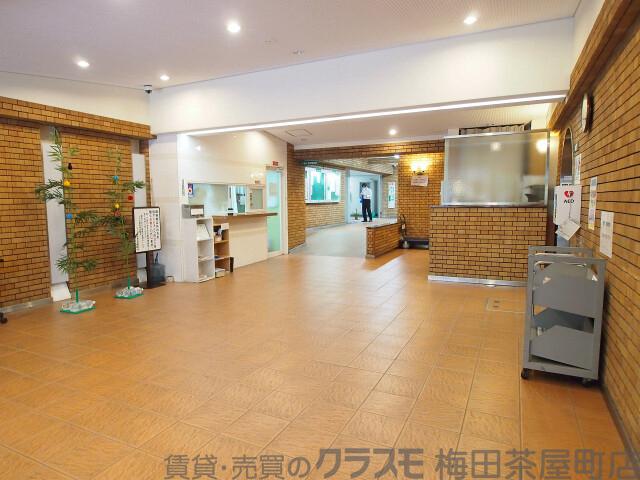 21/30 エントランス