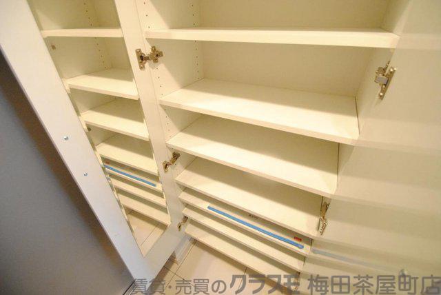 13/30 玄関