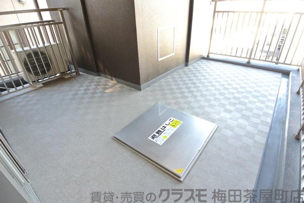 23/30 バルコニー