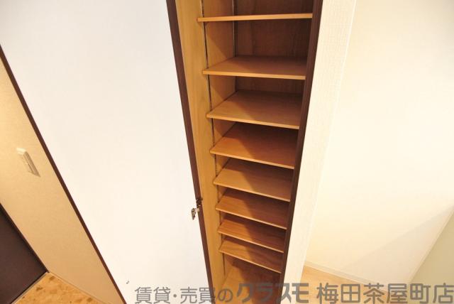 13/30 収納