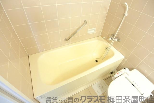 17/30 浴室