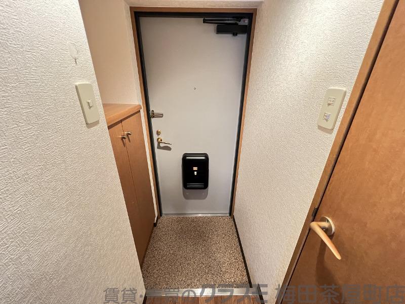 14/30 玄関