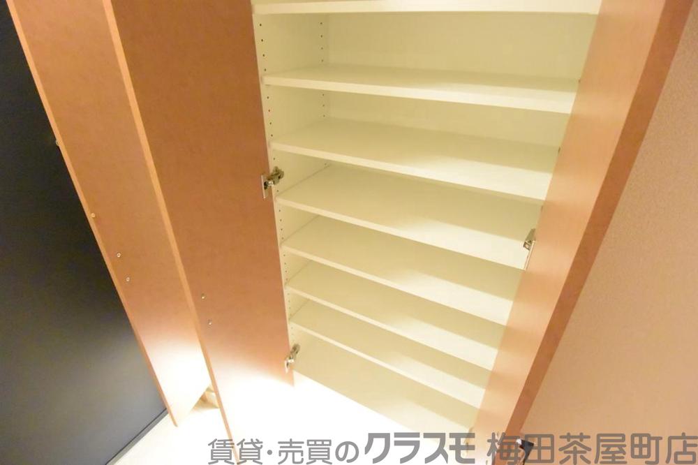 14/30 玄関