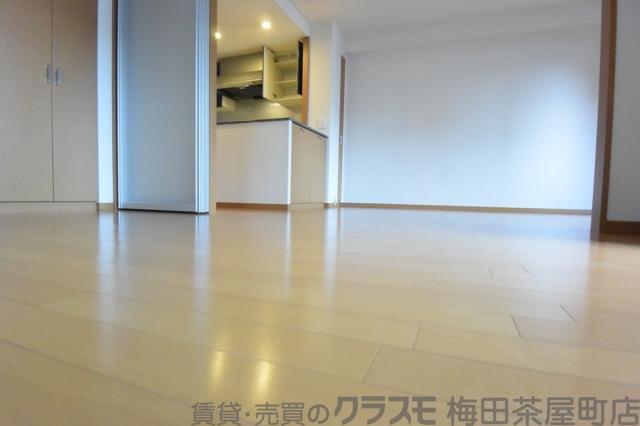 14/30 室内