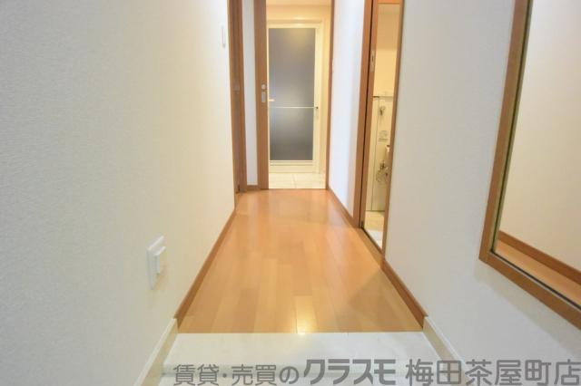 19/30 玄関