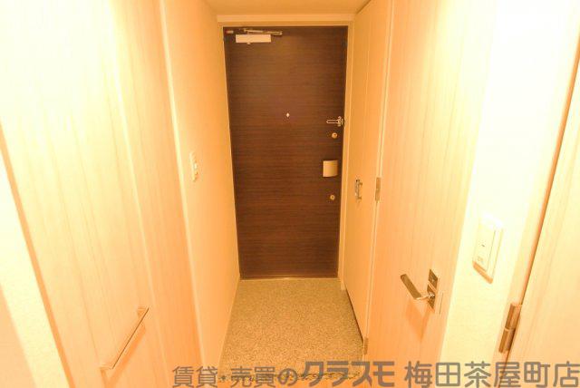 13/30 玄関