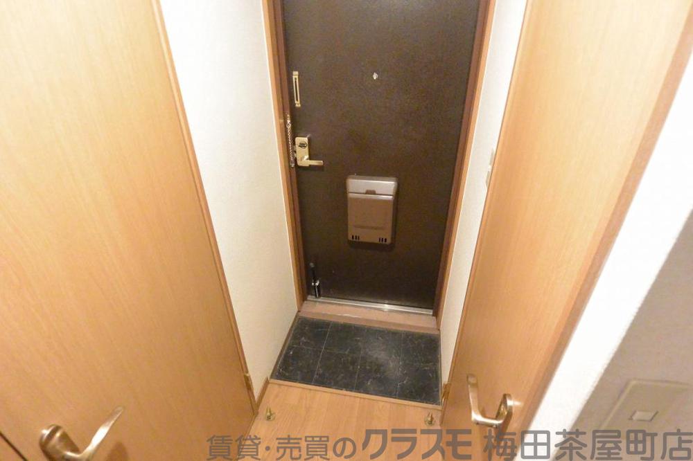 14/30 玄関