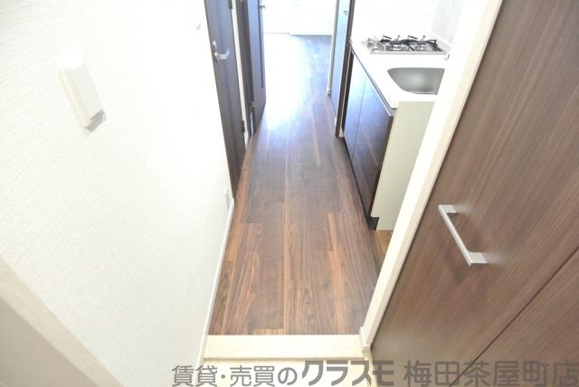 14/30 玄関