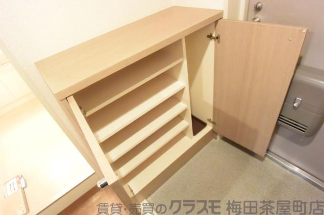 13/30 収納