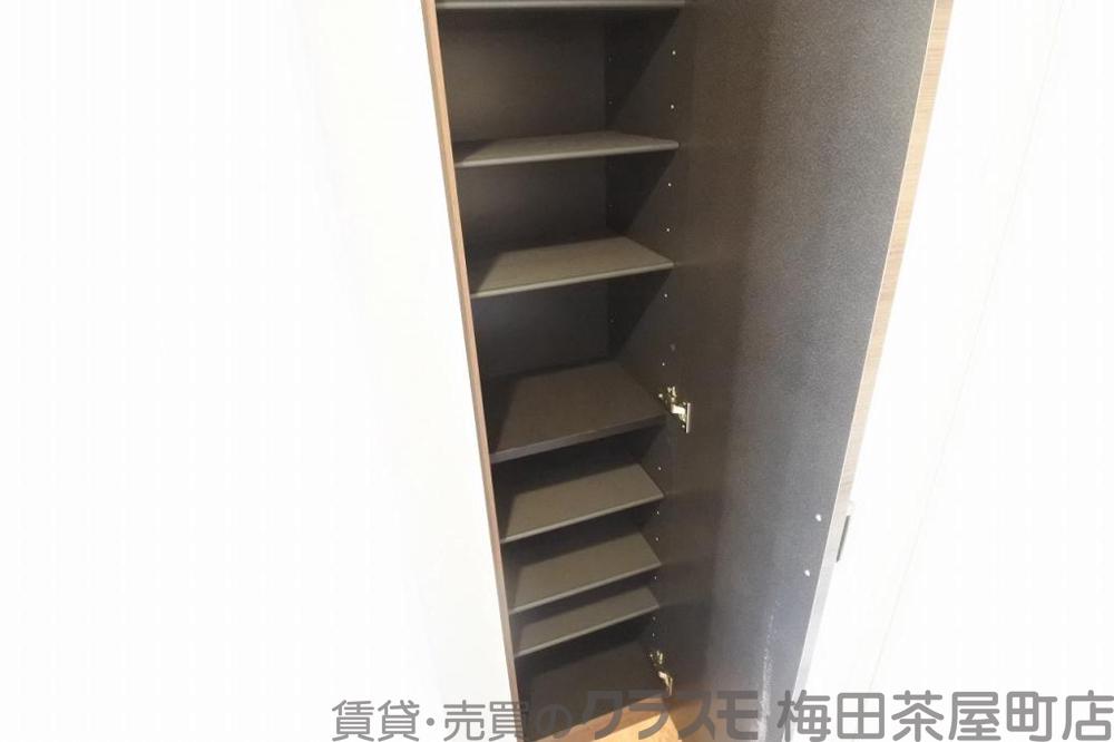 13/30 収納