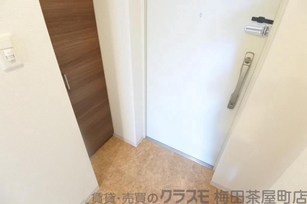 14/30 玄関