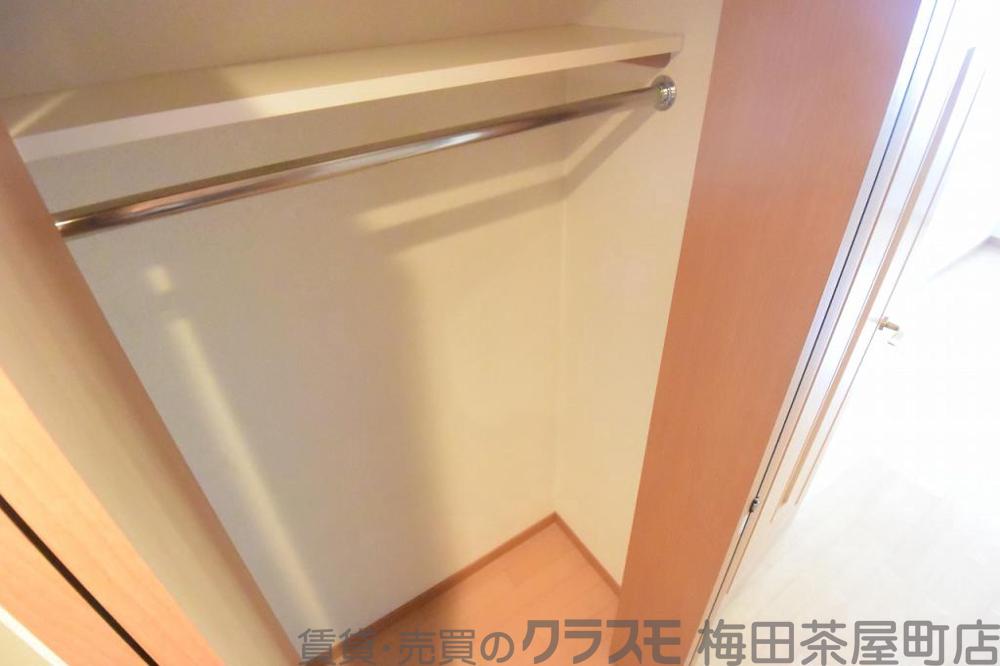 13/30 収納