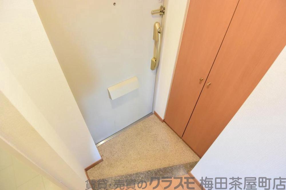 14/30 玄関