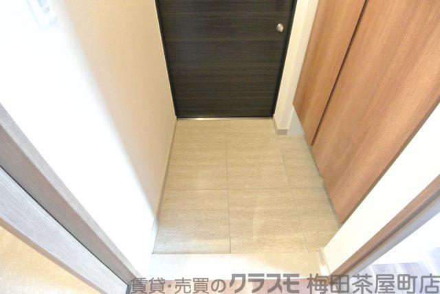 13/27 玄関