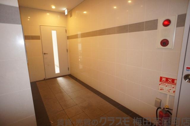 21/28 エントランス