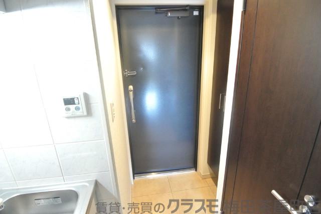 13/30 玄関