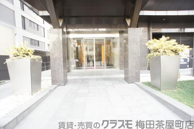 17/20 エントランス