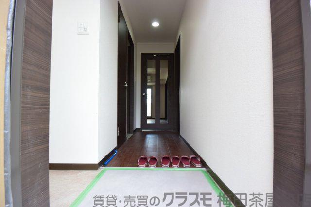13/26 玄関