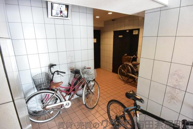 25/30 エントランス