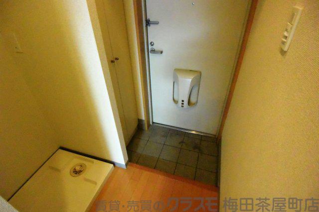 14/30 玄関