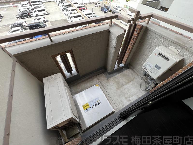 21/30 バルコニー