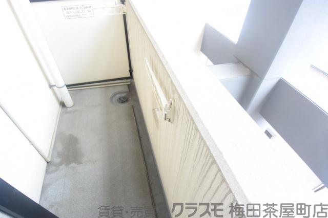 23/30 バルコニー