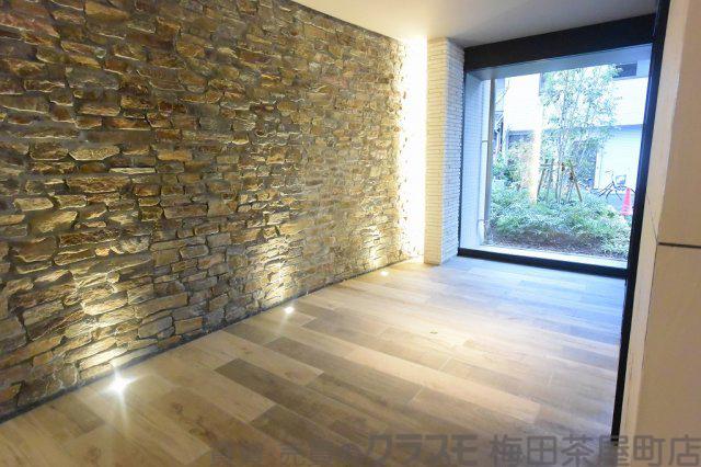 15/16 エントランス