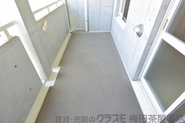 21/30 バルコニー