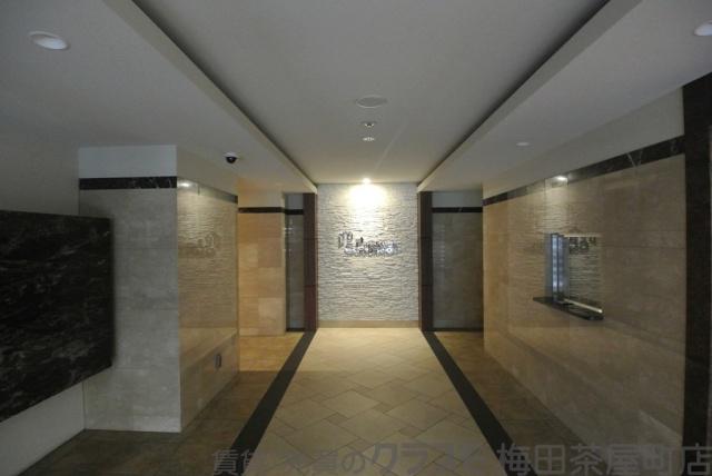 23/24 エントランス