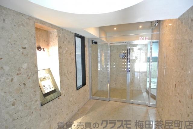 17/17 エントランス