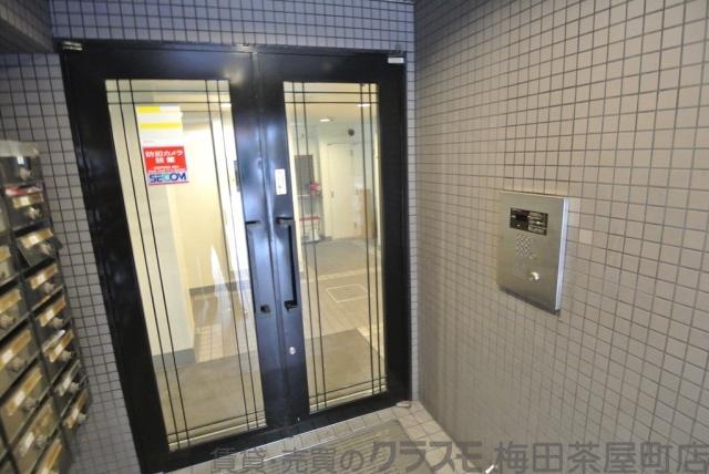 16/16 エントランス