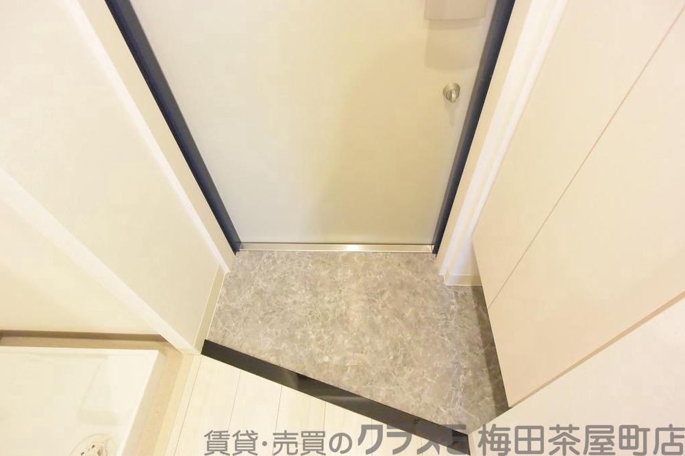 14/30 玄関