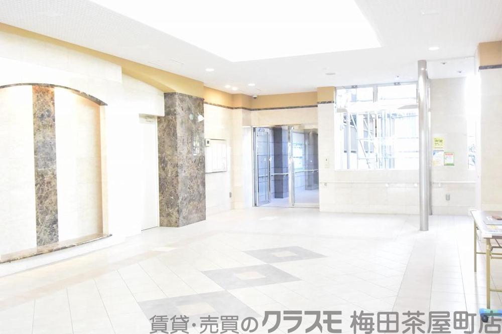 28/29 エントランス