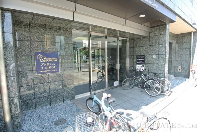 2/4 エントランス