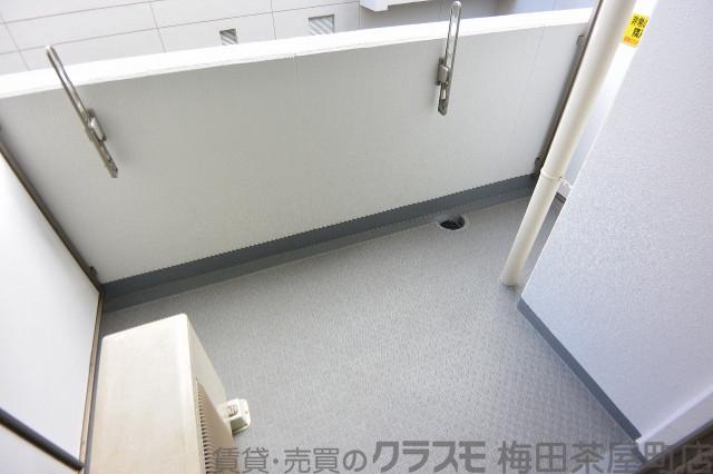 21/30 バルコニー