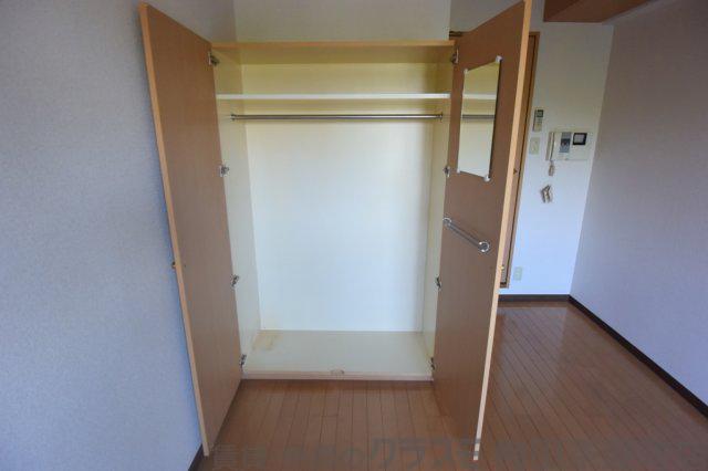 13/30 収納
