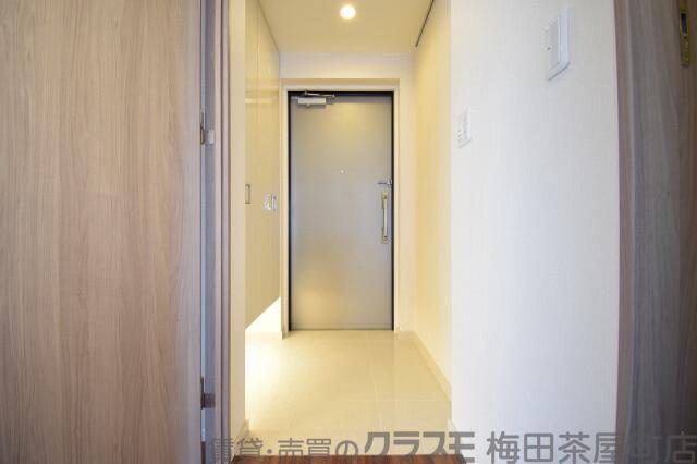 13/30 玄関