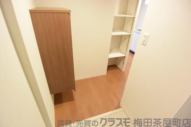 19/30 玄関