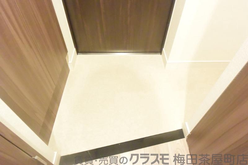 14/30 玄関