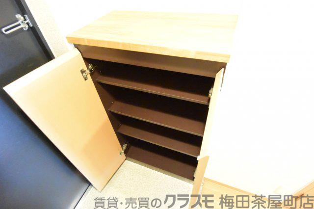 14/30 玄関
