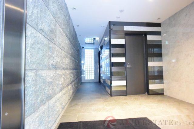 17/25 エントランス