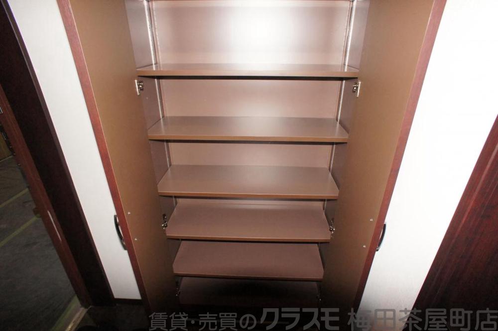 14/30 玄関