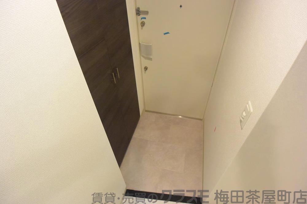 19/30 玄関