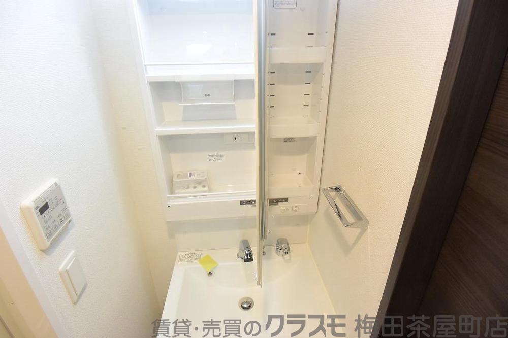 13/30 室内
