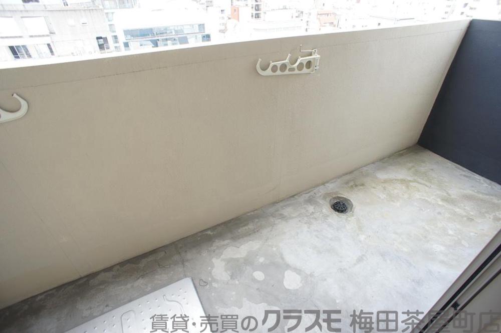 21/30 バルコニー