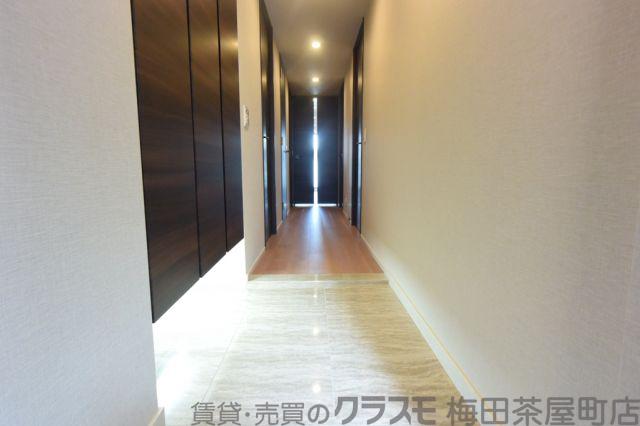 13/30 玄関