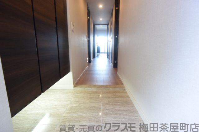 13/30 玄関