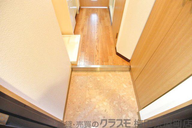 14/30 玄関