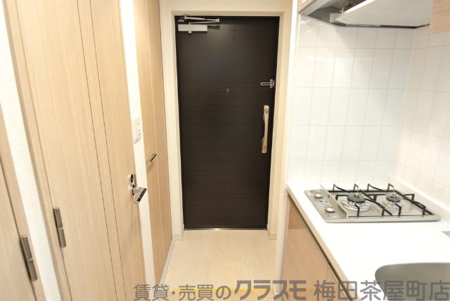 14/30 玄関